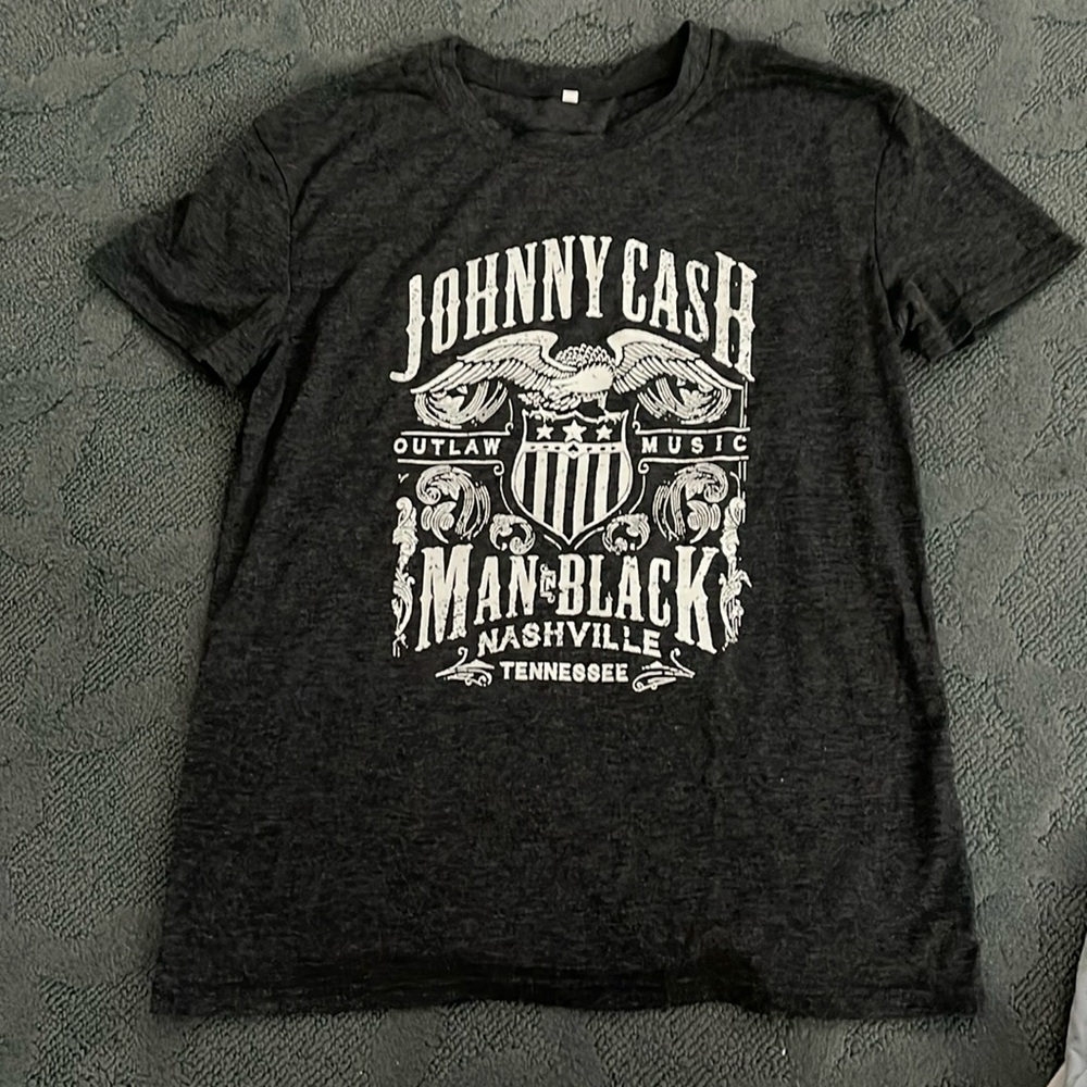 Graphic tee